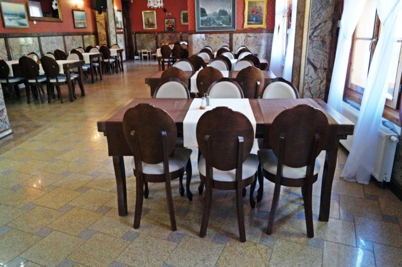 Noclegi Przy Restauracji Klemens Szczebrzeszyn Exterior foto
